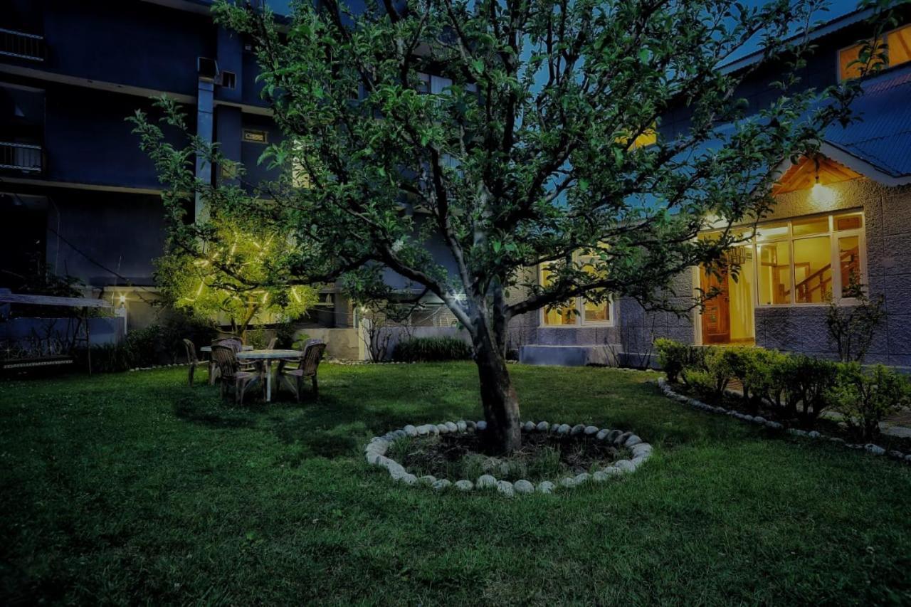 Grey Moustache 4Bhk Villa Manāli Eksteriør bilde