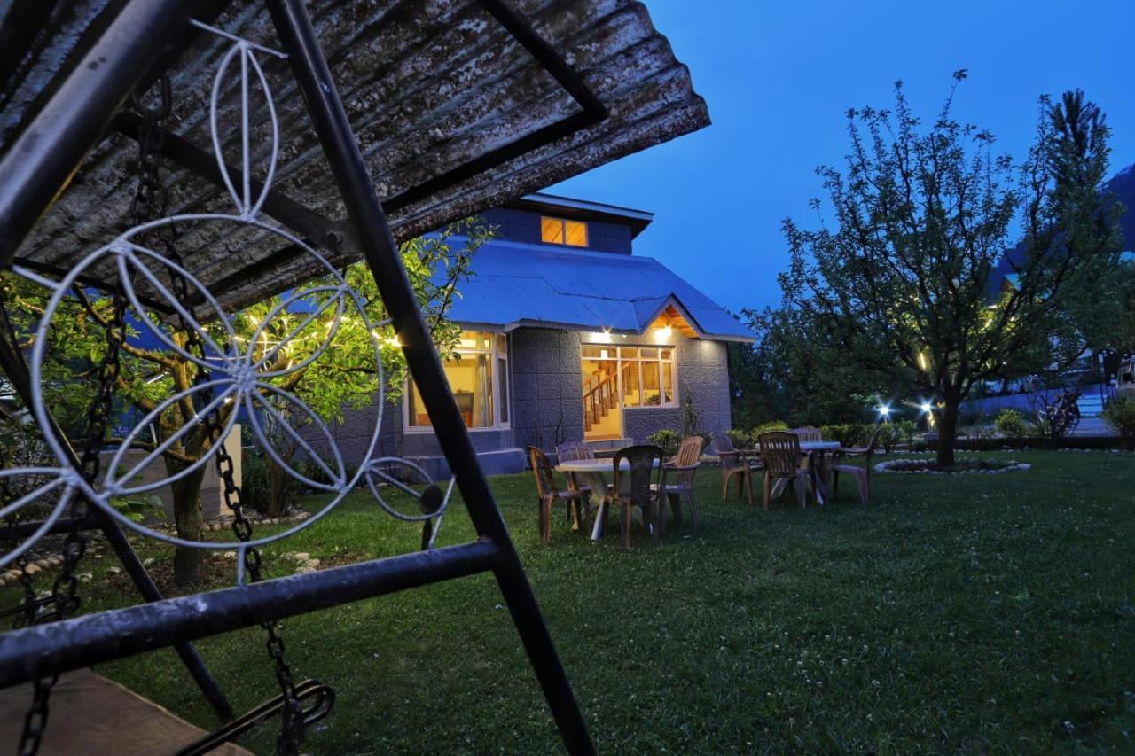 Grey Moustache 4Bhk Villa Manāli Eksteriør bilde